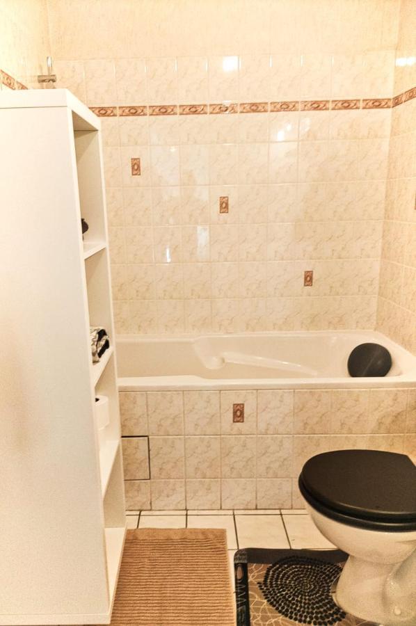 Charmant Appartement Sur Sottevilles Les Rouen Bagian luar foto